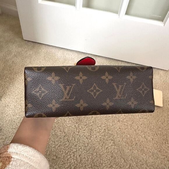 Louis Vuitton Locky BB - Picture 10 of 16